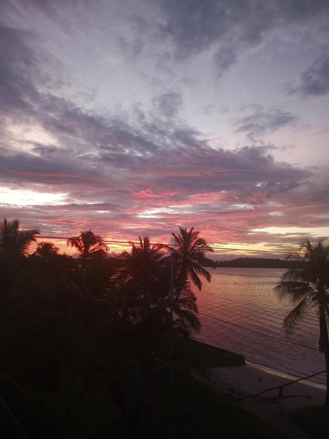 Kevin Kondos Bocas del Toro Exterior foto